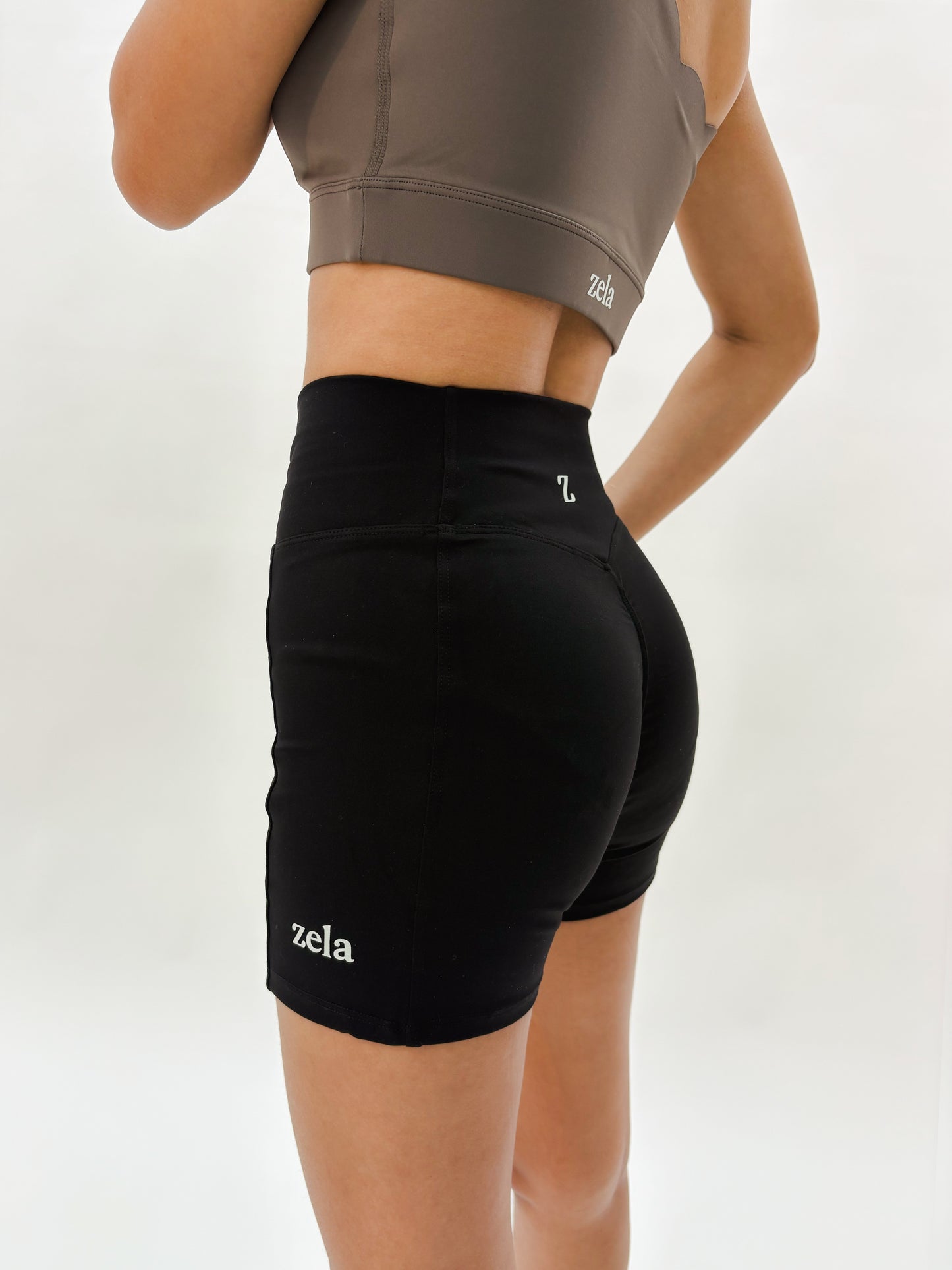 MID Ruched Waist Short
