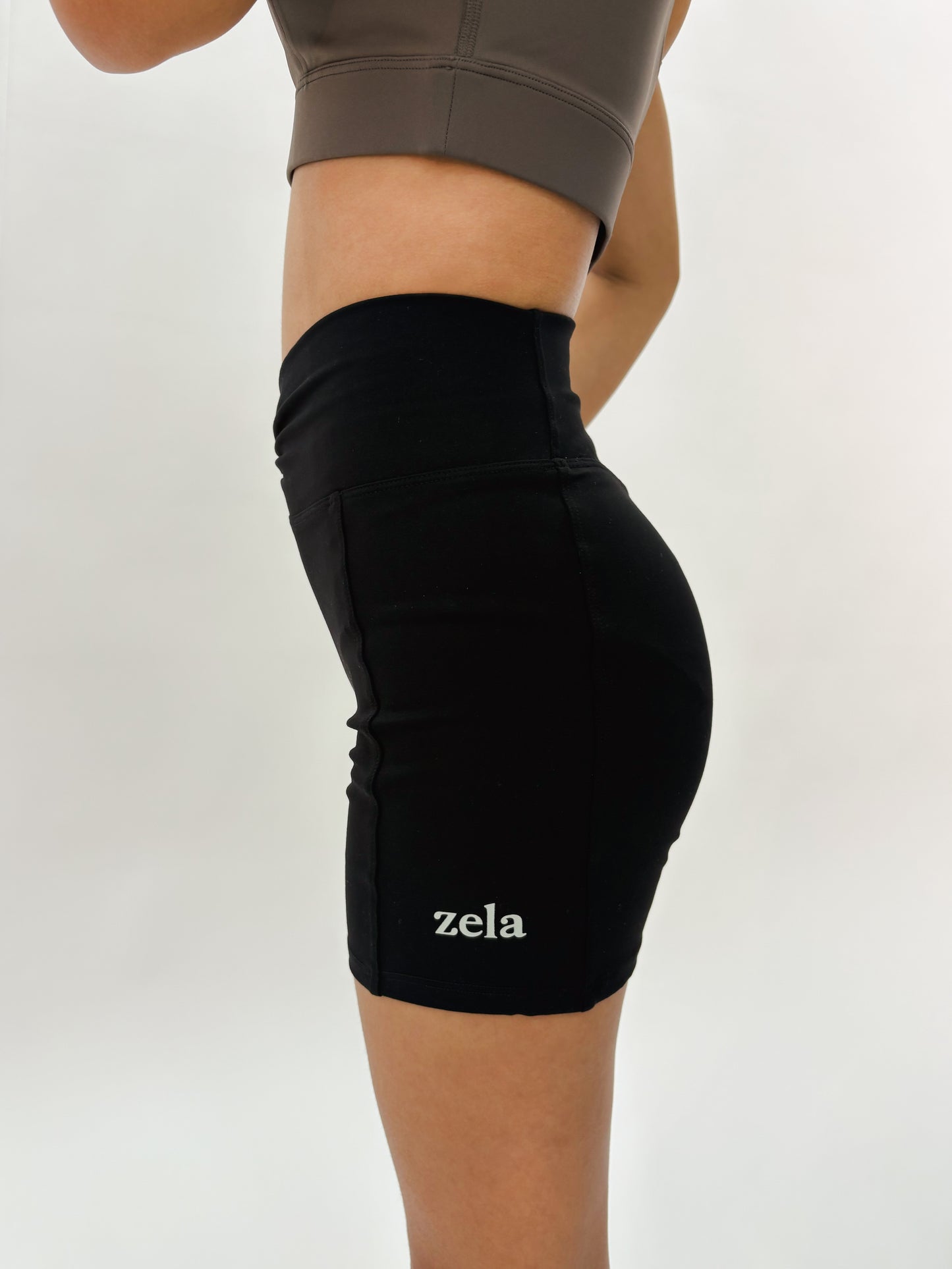 MID Ruched Waist Short