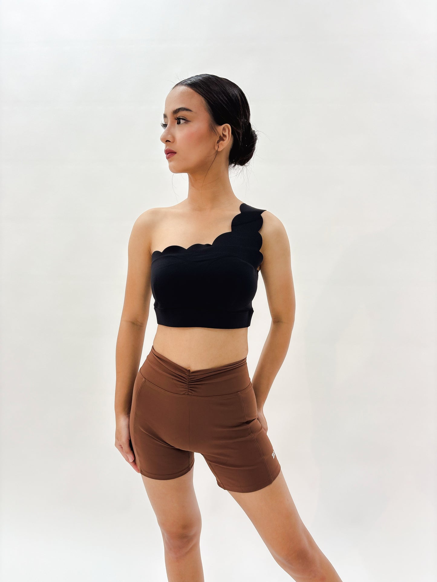 MID Ruched Waist Short