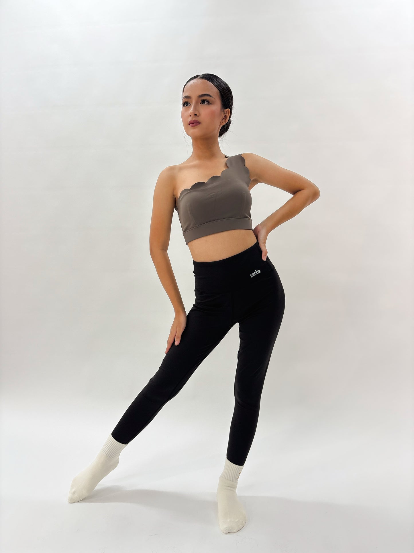 BASE Straight Legging