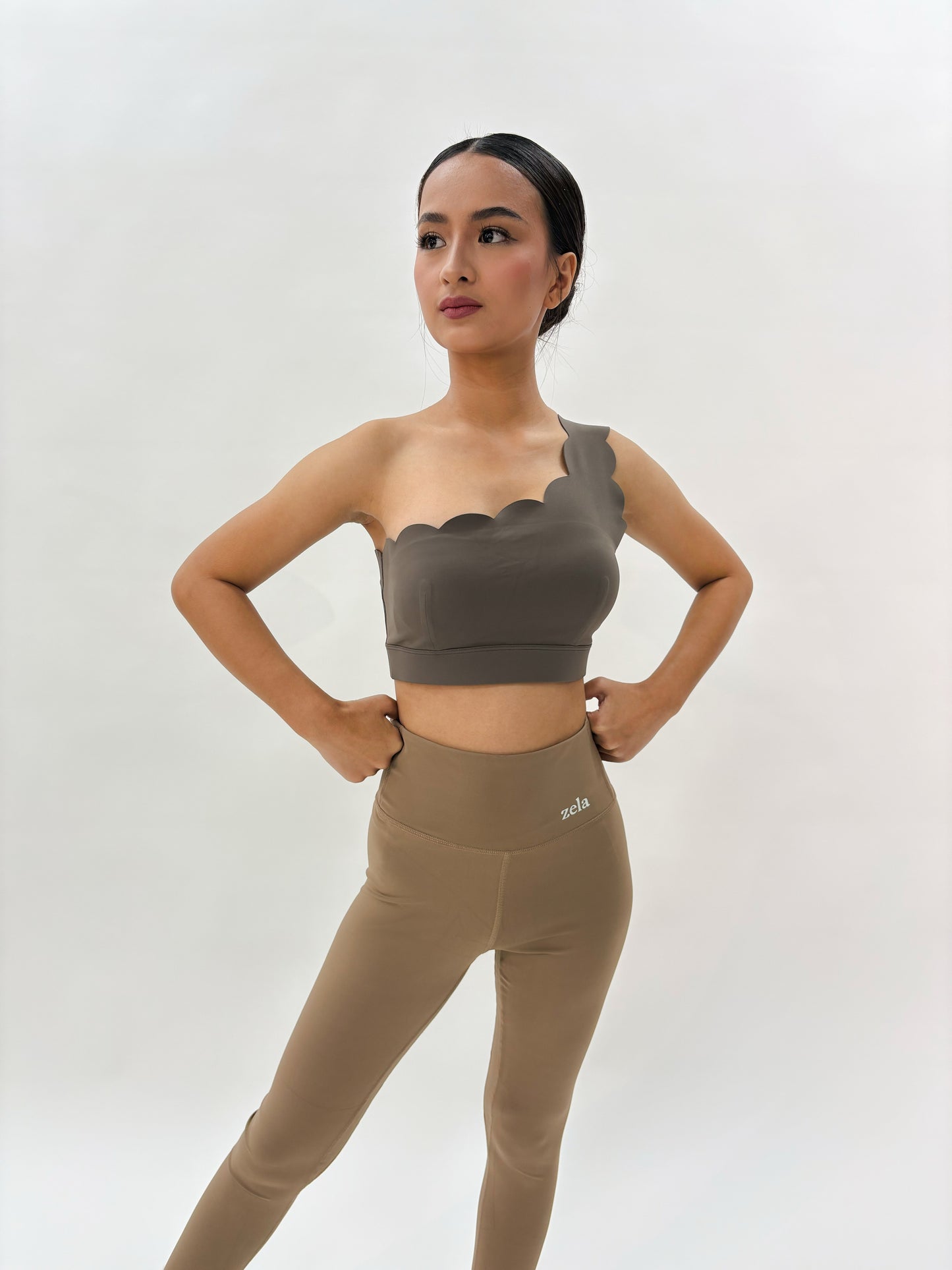 BASE Straight Legging